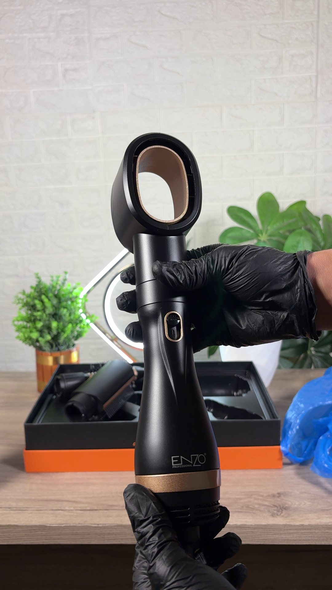 SECHE CHEUVEUX ENZO®  PROFESSIONAL 4EN1